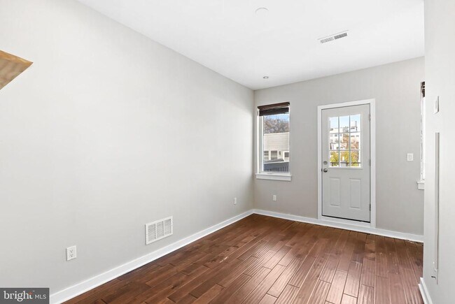 Building Photo - 3016 Baltz St