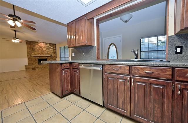 Building Photo - 4107 Pyracantha Dr