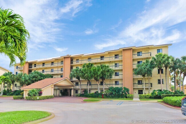 Building Photo - 1601 Marina Isle Way