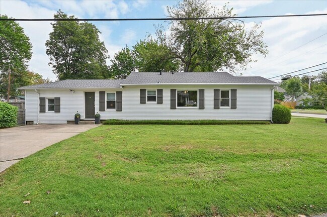 Building Photo - 1103 E 39th St