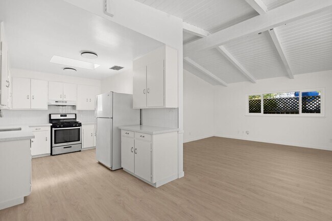 Building Photo - 289 Ramona Dr