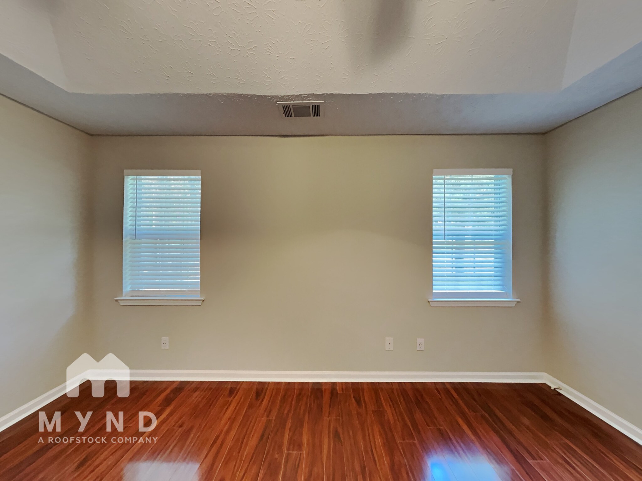 Building Photo - 301 Lacebark Ln