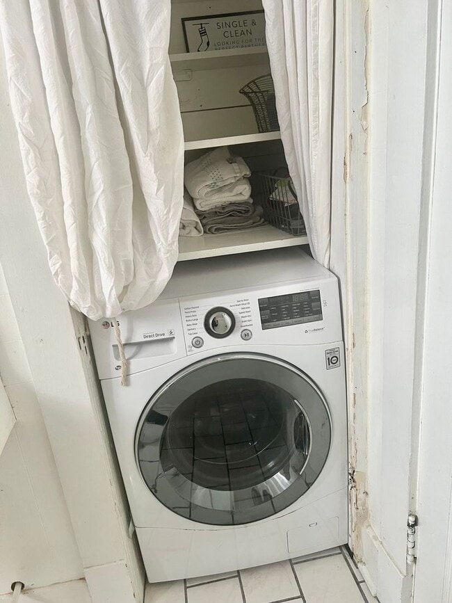 Building Photo - Charming 2 Bedroom 1 Bathroom Home for Rent