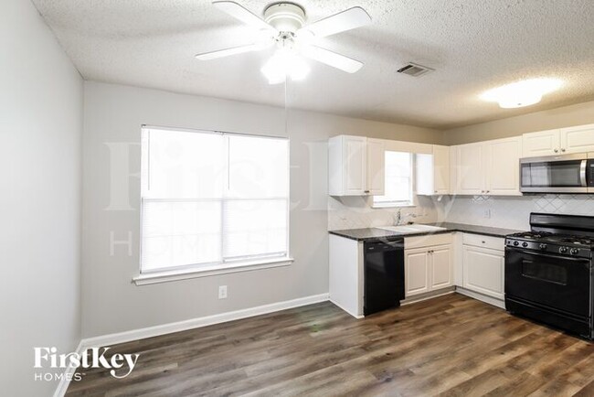 Building Photo - 164 Regency Park Dr