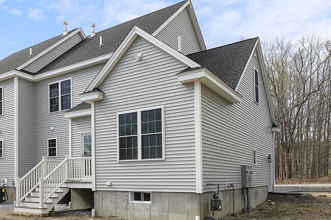 Building Photo - 149 Lowell Rd