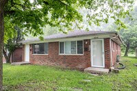 Building Photo - 2248 N Leland Ave