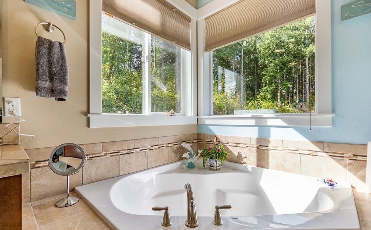 Building Photo - 26608 12th Dr NW