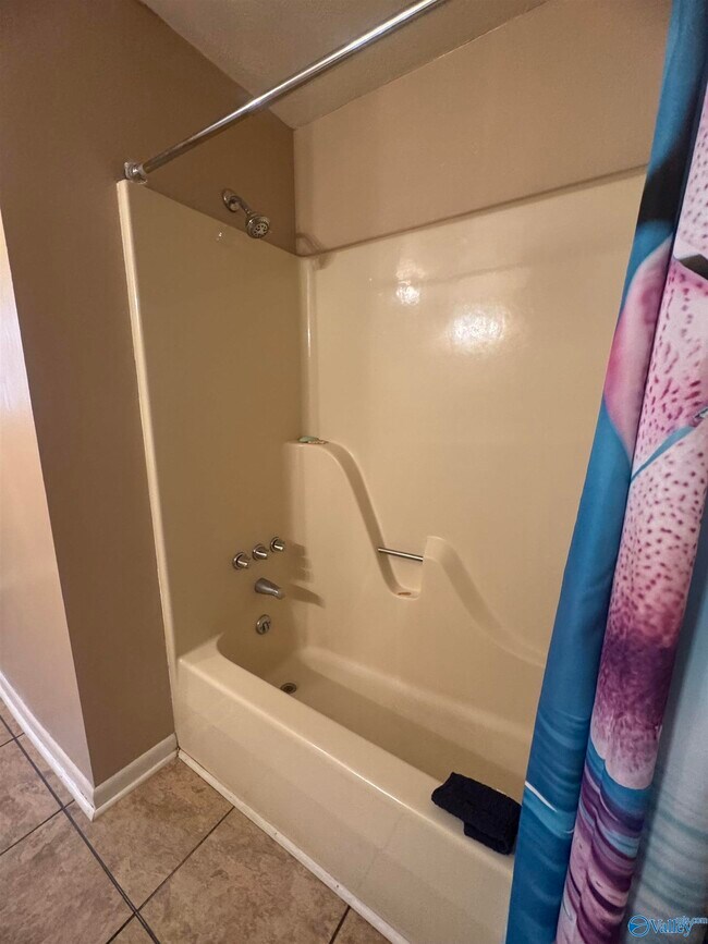 Building Photo - 117 Water Oak Ct