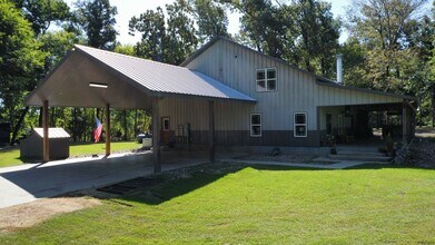 Building Photo - 1049 County Rd