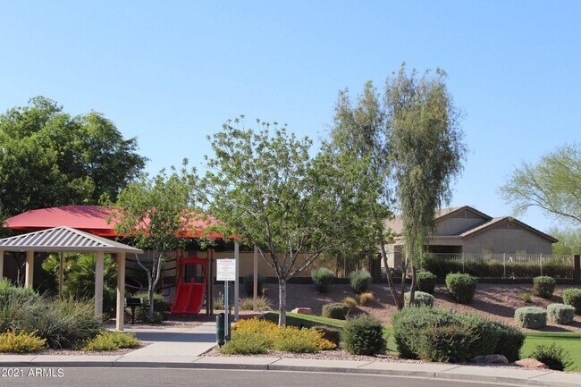 Building Photo - 399 E Goldmine Ct