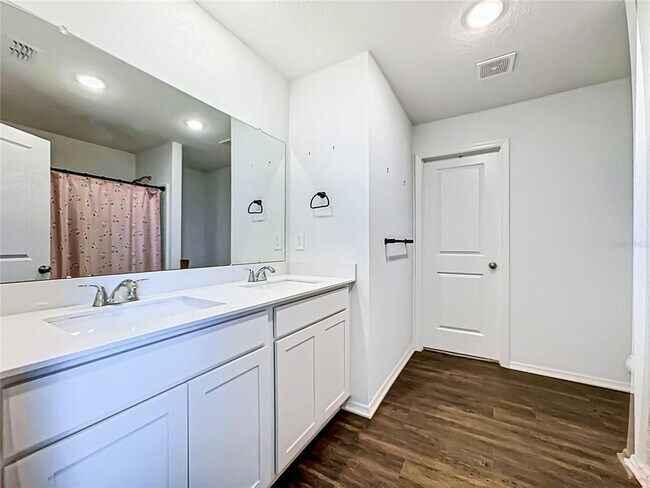 Building Photo - 13019 Bluff Oak Wy