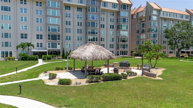 Building Photo - 632 Edgewater Dr