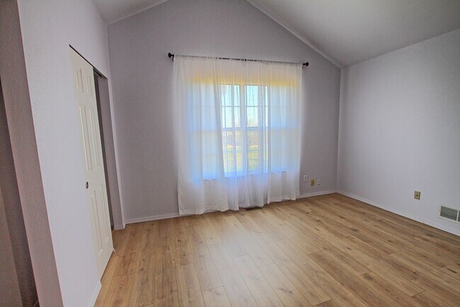 Building Photo - 17375 E Rice Cir