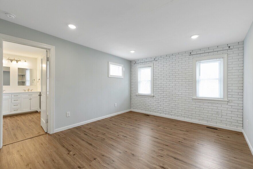 Building Photo - 5309 Gillespie Ave