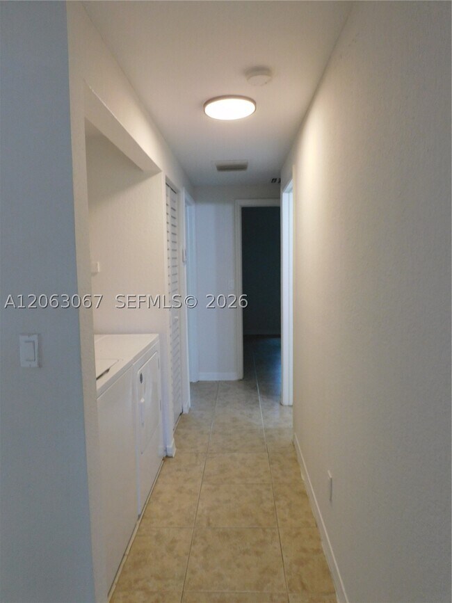 Building Photo - 28442 SW 141st Pl