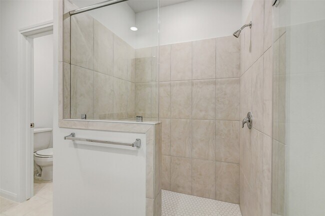 Building Photo - 11927 Pondwood Dr