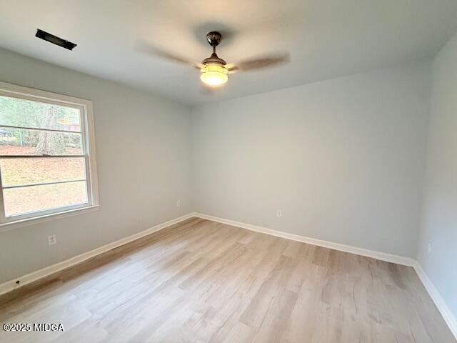 Building Photo - 1957 Knightsbridge Rd