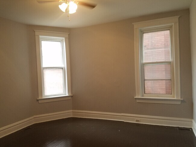 Building Photo - 3116 Keokuk St