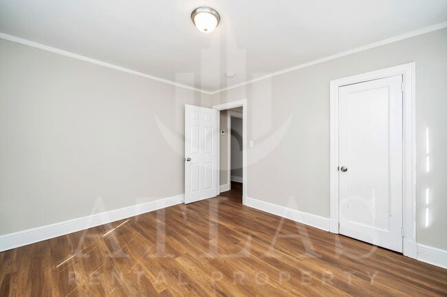 Building Photo - Spacious 3BR/2BA – 1,480 Sq Ft of Comforta...
