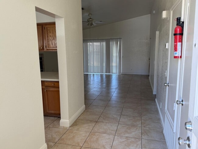 Building Photo - 51580 Avenida Villa