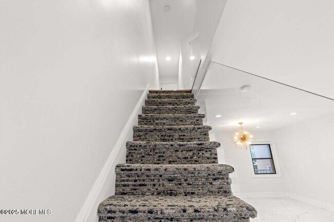 Building Photo - 1001 Norwood Ave