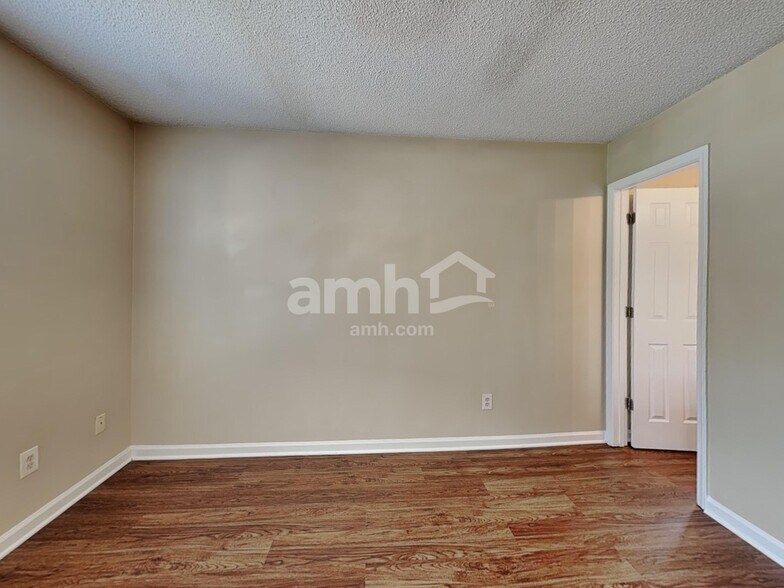 Building Photo - 5409 Tanglewood Pine Ln