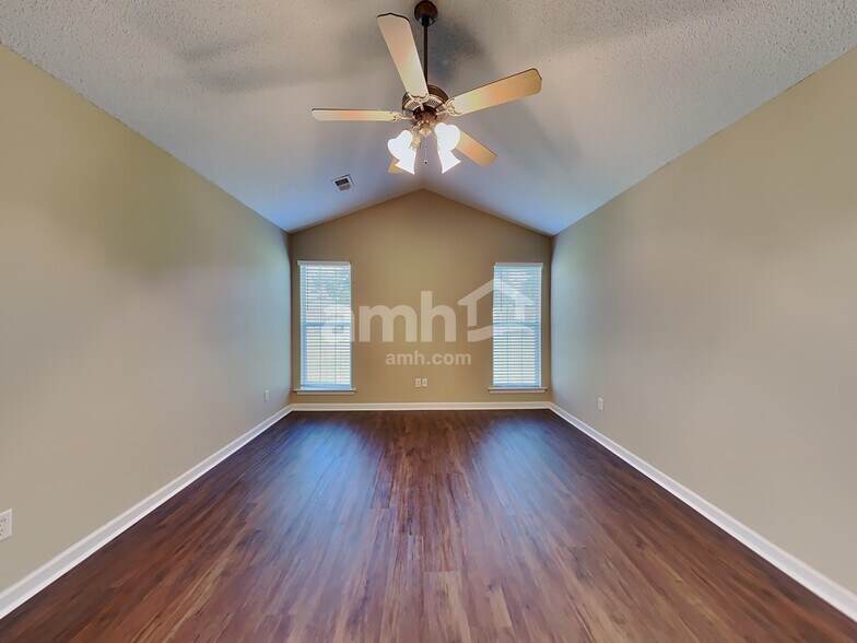Building Photo - 11635 Dempsey Dr