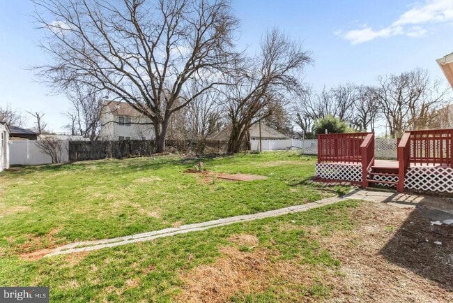 Building Photo - 6613 Fairmount Ave