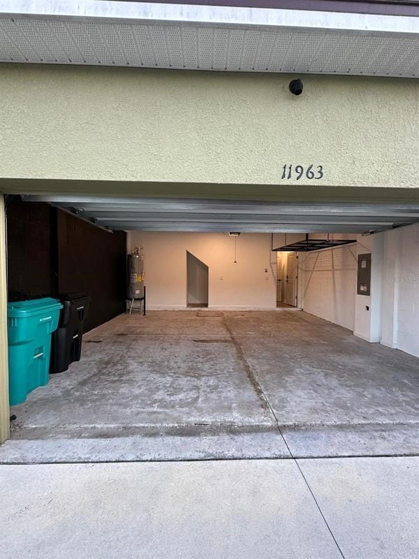 Building Photo - 11963 Sunsail Ave