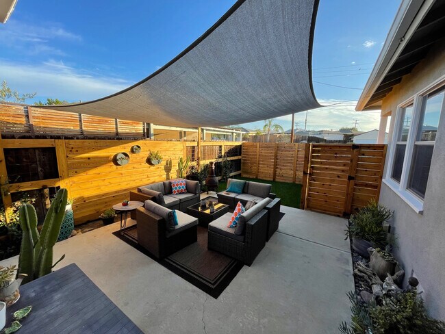 Building Photo - 6110 Blain Pl