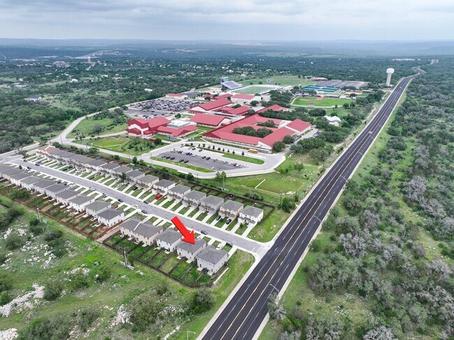 Building Photo - 221 Peruna Dr