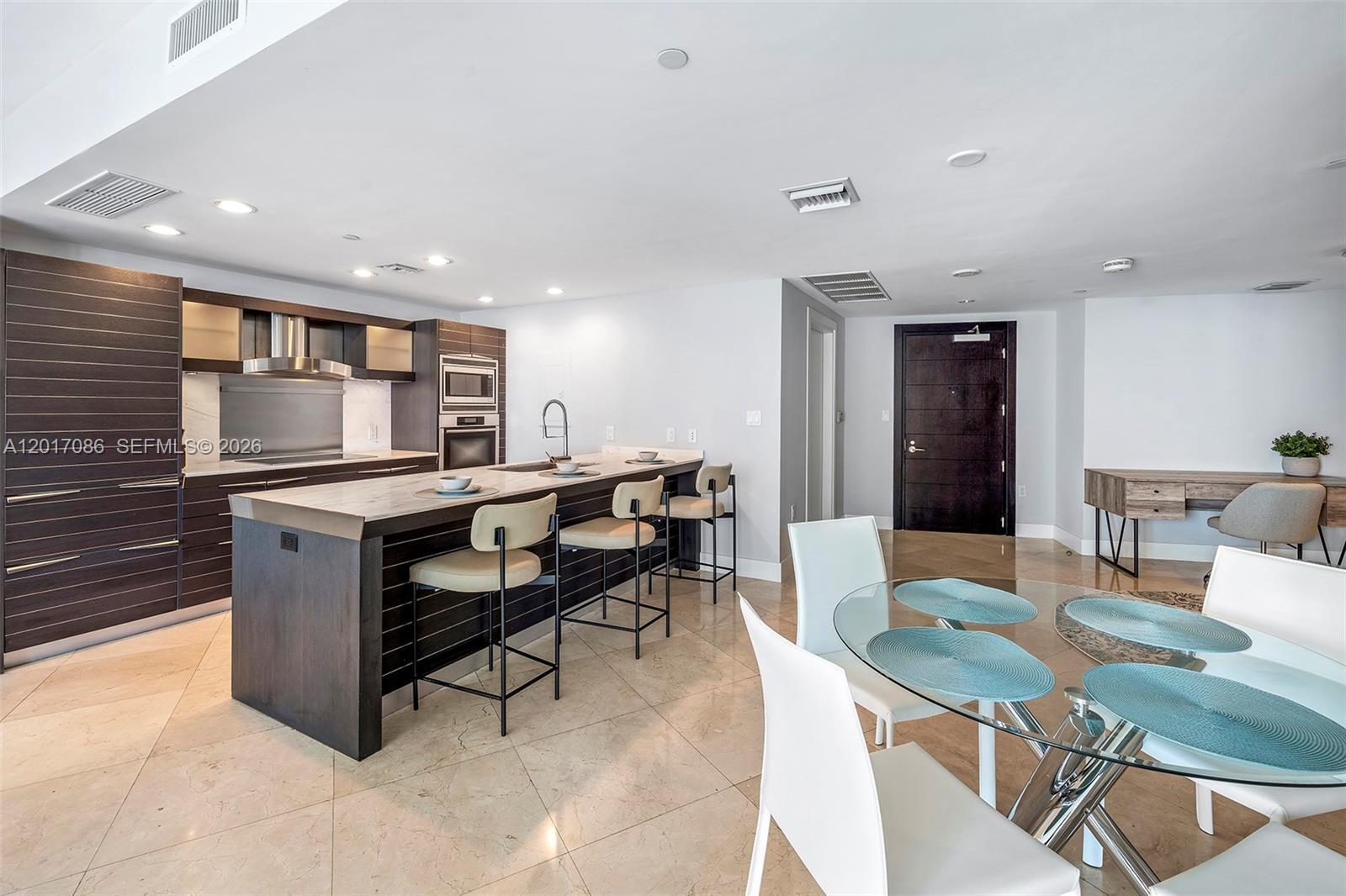 Building Photo - 200 Biscayne Boulevard Way
