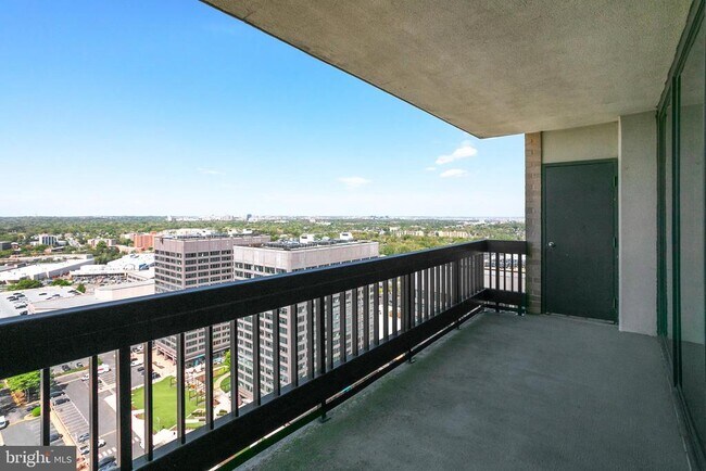 Building Photo - 5505 Seminary Rd