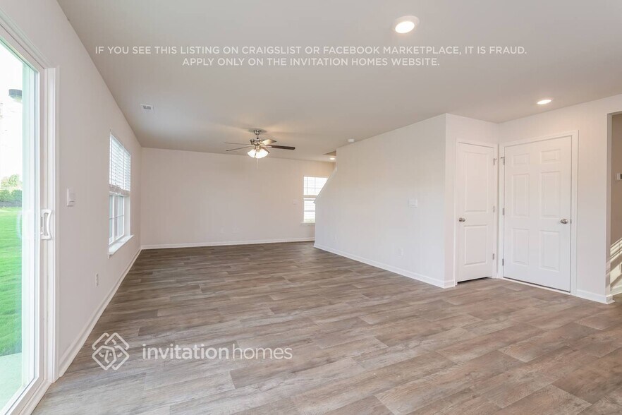 Building Photo - 606 Jack Pine St