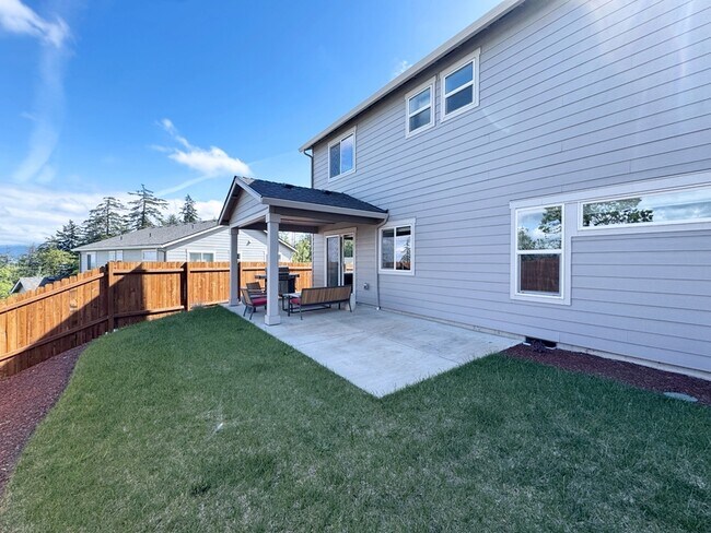 Building Photo - 2771 Cascara Dr