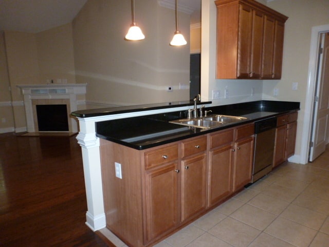 Building Photo - 210 Fountainhead Ln