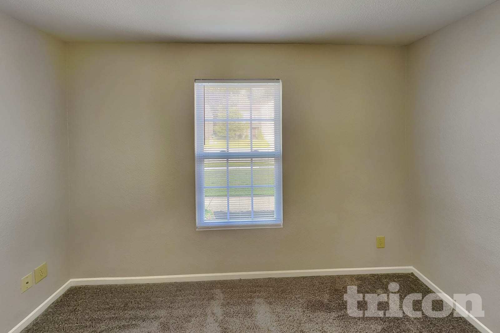 Building Photo - 8039 Retreat Ln