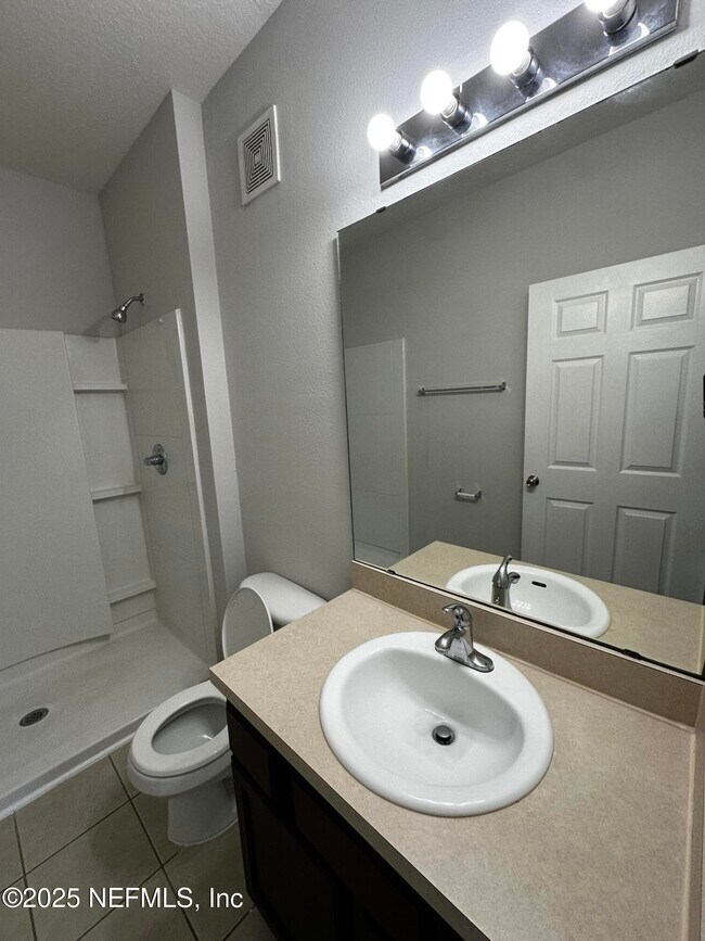 Building Photo - 4991 Key Lime Dr