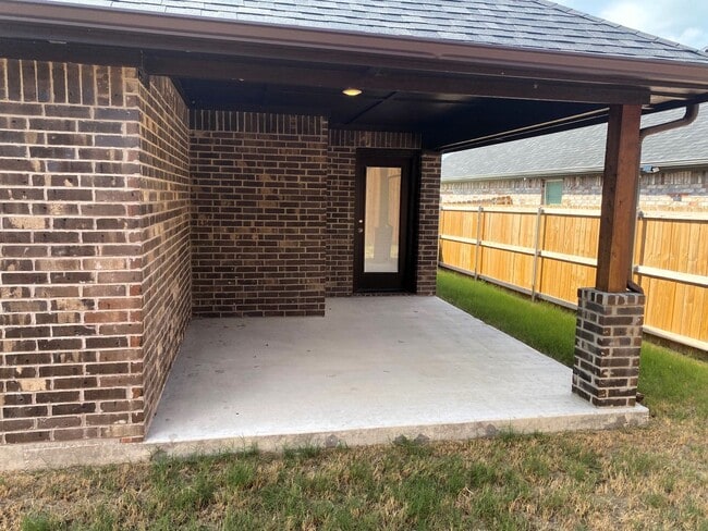 Building Photo - NEW BUILD FOR LEASE IN "THE GROVE" IN SHER...