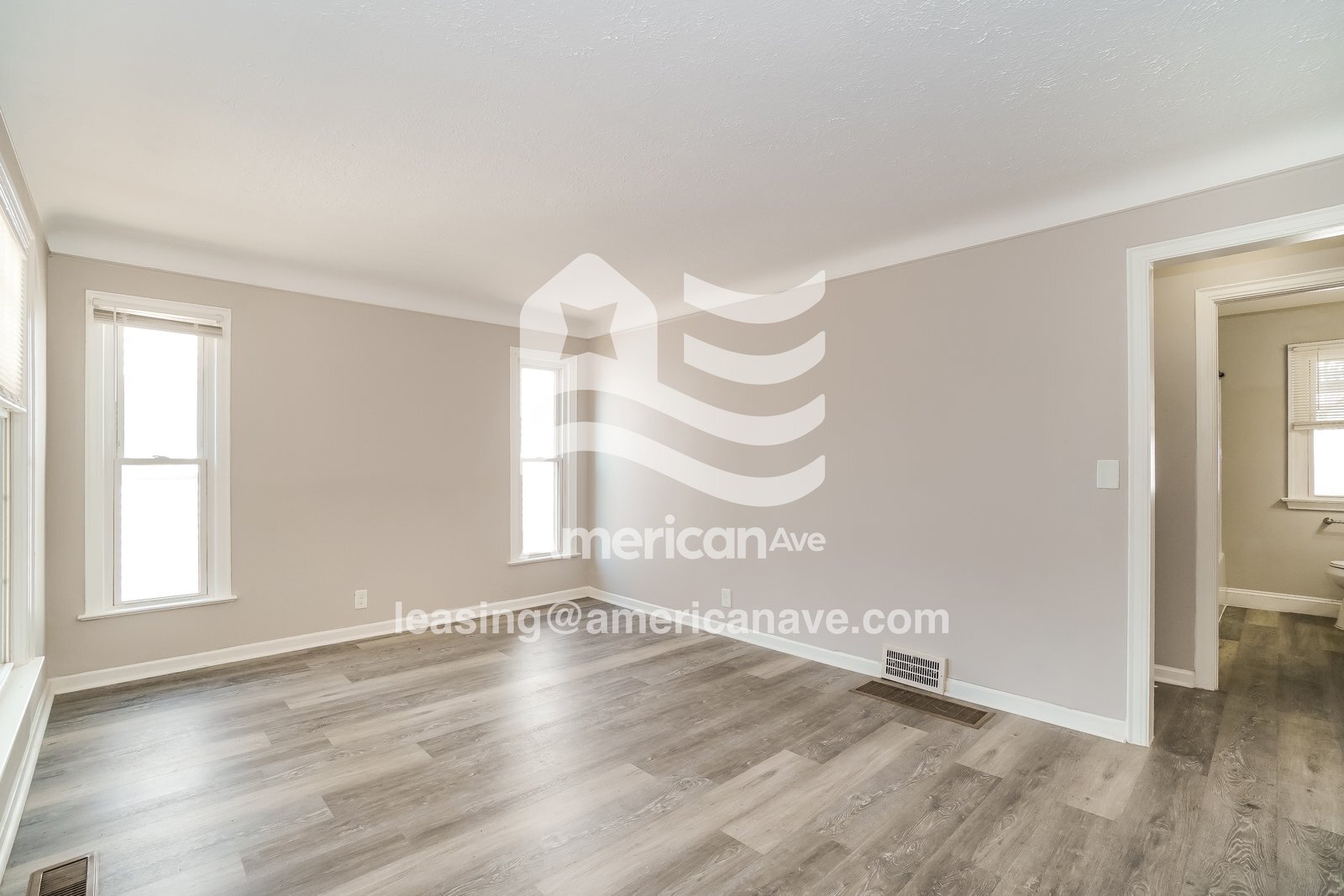 Building Photo - 9505 S Highland Ave