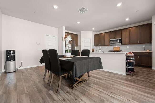 Building Photo - 13305 Cultivate Ct