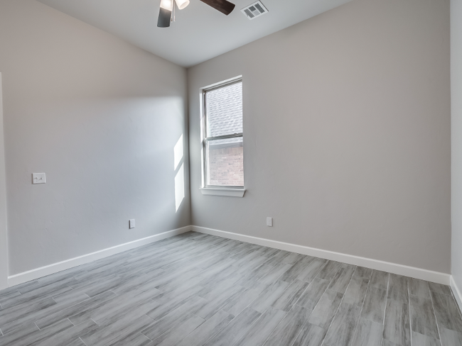 Building Photo - 1324 Chelham Ln
