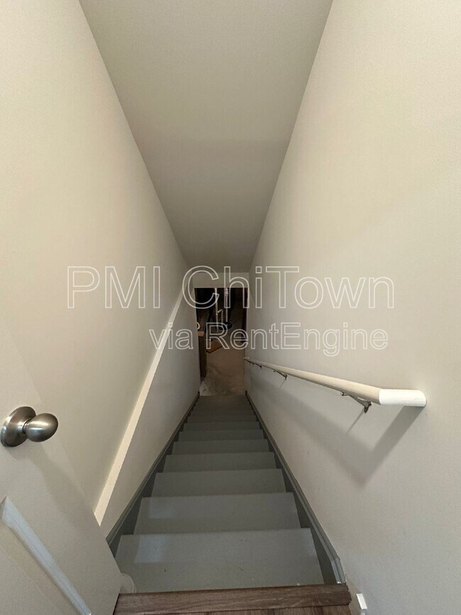 Building Photo - 765 Kentshire Cir