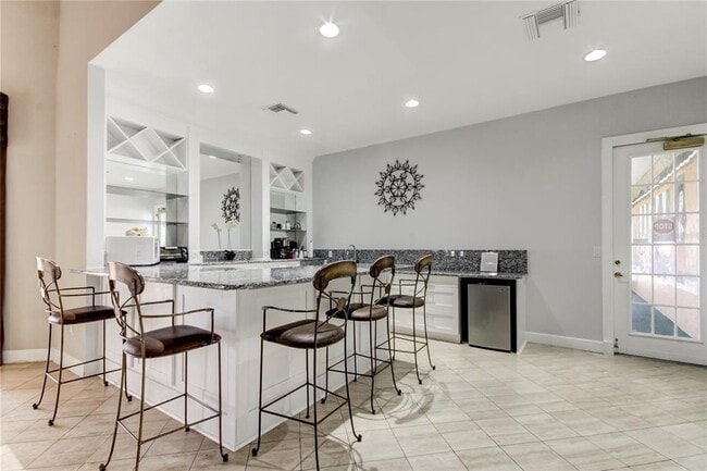 Building Photo - 9750 Lake Chase Island Way