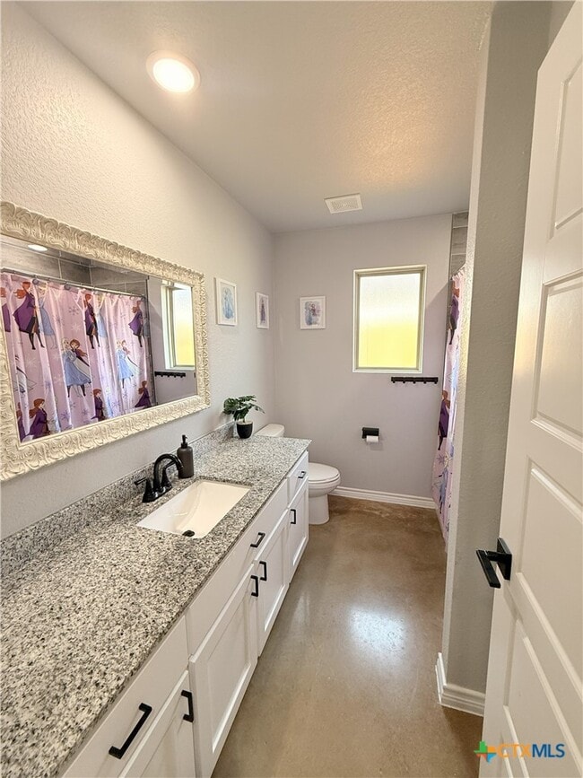 Building Photo - 741 Freedom Cir