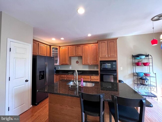 Building Photo - 6719 Emmanuel Ct