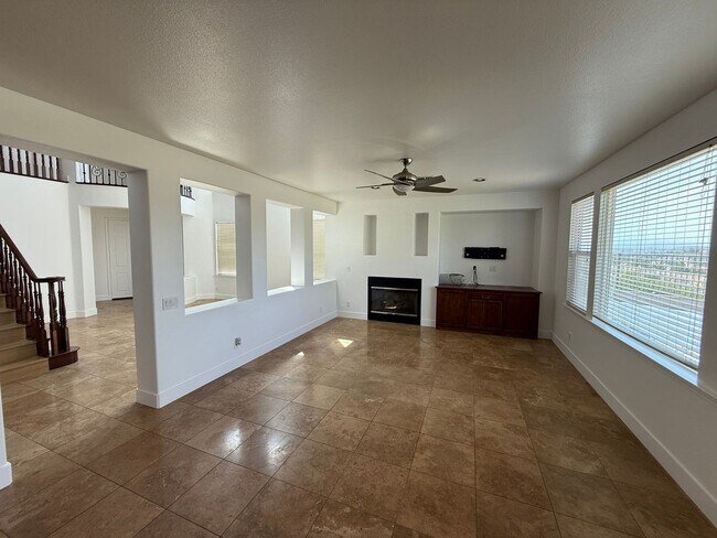 Building Photo - Fair Oaks Ranch 5 Bedroom Home in Canyon C...