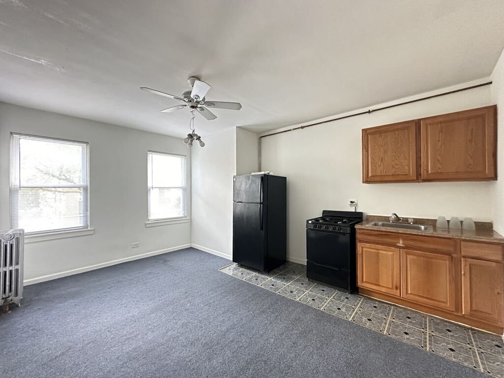 Building Photo - 5710 N Winthrop Ave