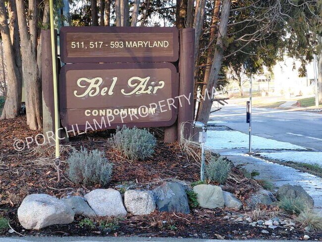 Building Photo - 587 Maryland Ave NE