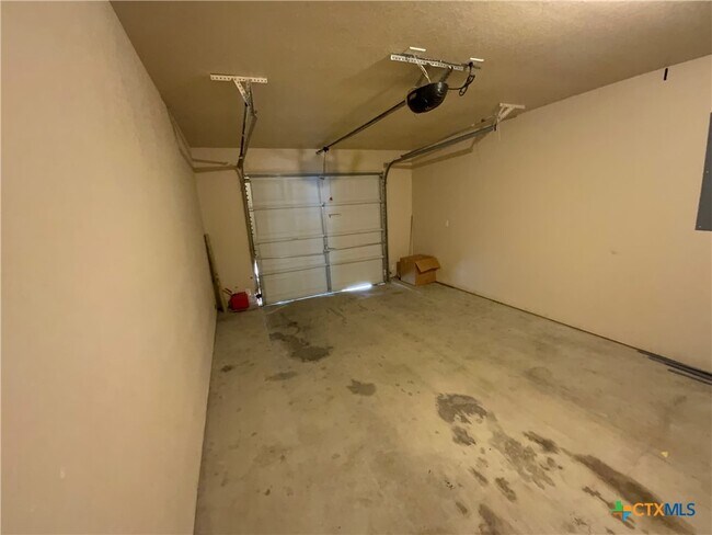 Building Photo - 2212 Bellmont